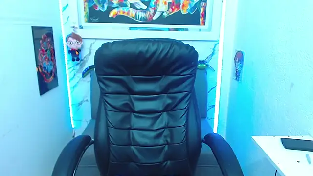 targuerian22 online show from 11-08-25, 08:03