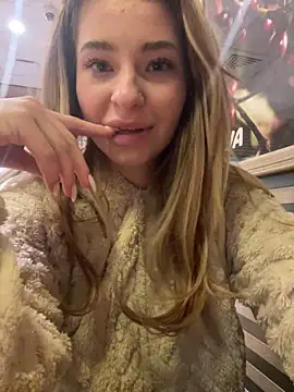 Snapshot of GraceCarther chatting on 02-17-25, 12:21 GraceCarther online show from 02-17-25, 12:21