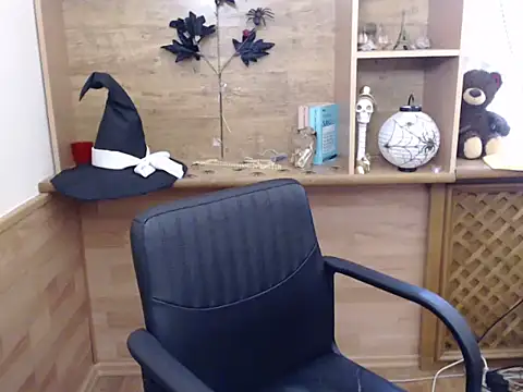 DaniellaKiss online show from 11-23-25, 09:09