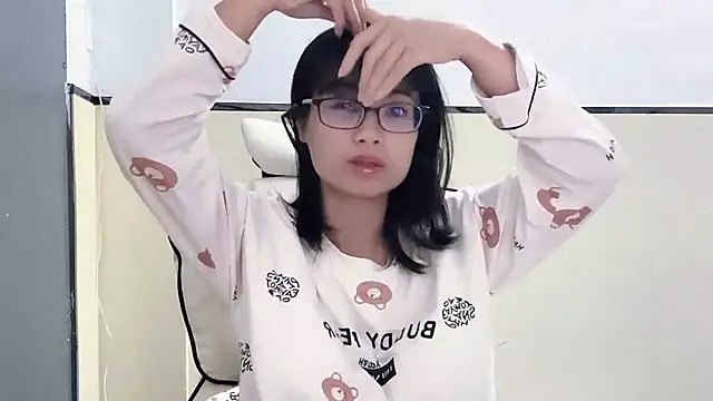 Snapshot of Honey-cici chatting on 12-06-24, 08:15 Honey-cici online show from 12-06-24, 08:15