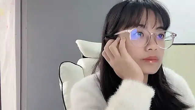 Snapshot of Honey-cici chatting on 02-21-25, 03:56 Honey-cici online show from 02-21-25, 03:56