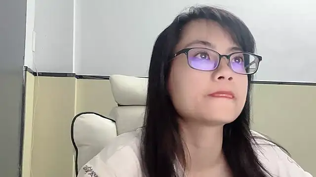 Snapshot of Honey-cici chatting on 03-11-25, 08:20 Honey-cici online show from 03-11-25, 08:20