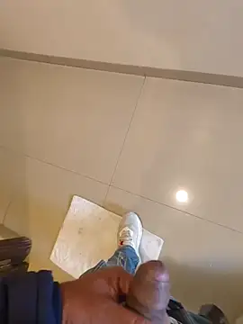 Snapshot of Gururonny07 chatting on 12-31-24, 07:31 Gururonny07 online show from 12-31-24, 07:31