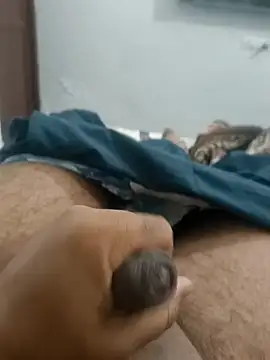 Snapshot of Gururonny07 chatting on 03-02-26, 12:02 Gururonny07 online show from 03-02-26, 12:02