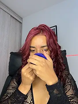 Laura fernandezII online show from 01-14-26, 07:52