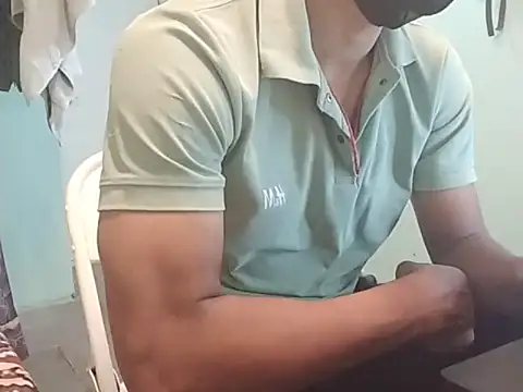 Snapshot of vicky0805 chatting on 03-14-25, 03:48 vicky0805 online show from 03-14-25, 03:48