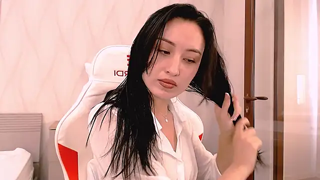 Snapshot of Ann__Cute chatting on 10-14-25, 05:30 Ann Cute online show from 10-14-25, 05:30