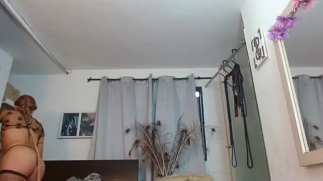 Snapshot of georgina_ms chatting on 11-09-25, 05:55 georgina ms online show from 11-09-25, 05:55