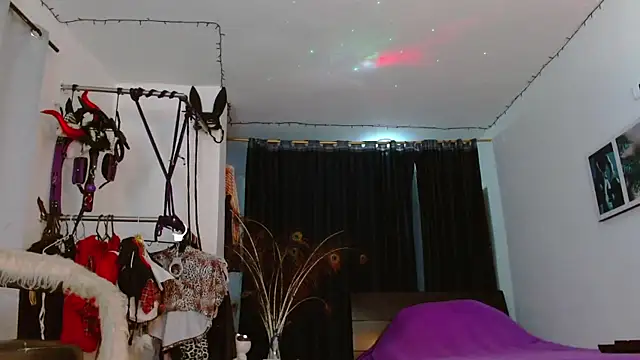 Snapshot of georgina_ms chatting on 12-15-25, 09:52 georgina ms online show from 12-15-25, 09:52