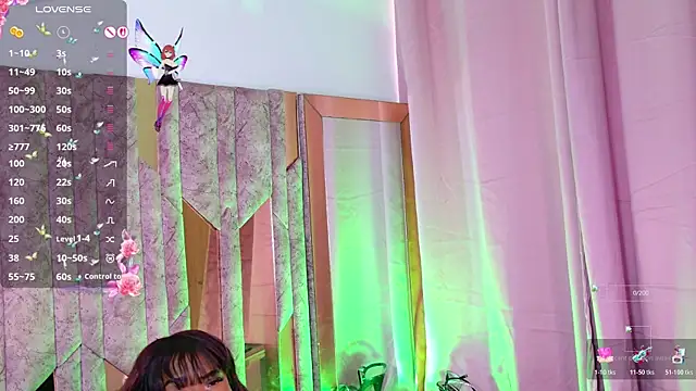 Snapshot of SarahBrunet chatting on 11-05-25, 01:55 SarahBrunet online show from 11-05-25, 01:55