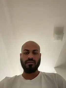 islandvybee55 online show from 03-09-25, 08:31