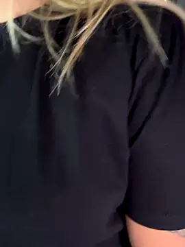 MiaPetit  online show from 09-27-25, 12:48