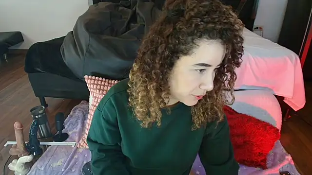 Snapshot of Charlotte11-11 chatting on 01-12-25, 07:21 Charlotte11-11 online show from 01-12-25, 07:21