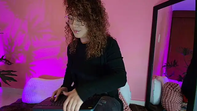 Snapshot of Charlotte11-11 chatting on 03-03-25, 06:55 Charlotte11-11 online show from 03-03-25, 06:55