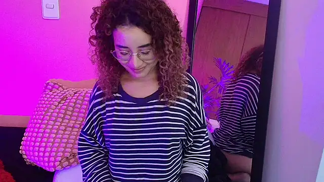 Snapshot of Charlotte11-11 chatting on 03-07-25, 05:38 Charlotte11-11 online show from 03-07-25, 05:38