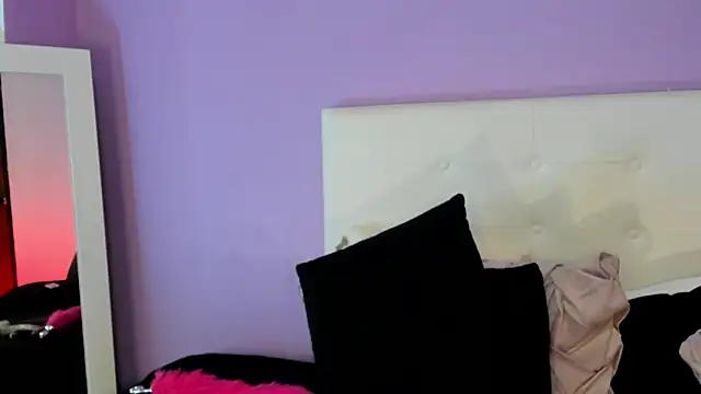 Snapshot of Charlotte11-11 chatting on 09-13-25, 03:23 Charlotte11-11 online show from 09-13-25, 03:23