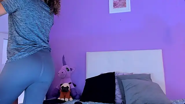 Snapshot of Charlotte11-11 chatting on 10-15-25, 01:44 Charlotte11-11 online show from 10-15-25, 01:44