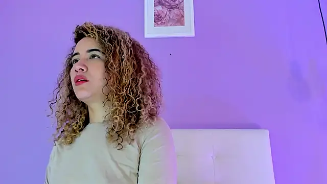 Snapshot of Charlotte11-11 chatting on 11-22-25, 02:16 Charlotte11-11 online show from 11-22-25, 02:16