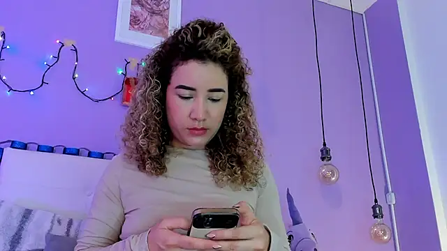 Snapshot of Charlotte11-11 chatting on 11-29-25, 02:42 Charlotte11-11 online show from 11-29-25, 02:42