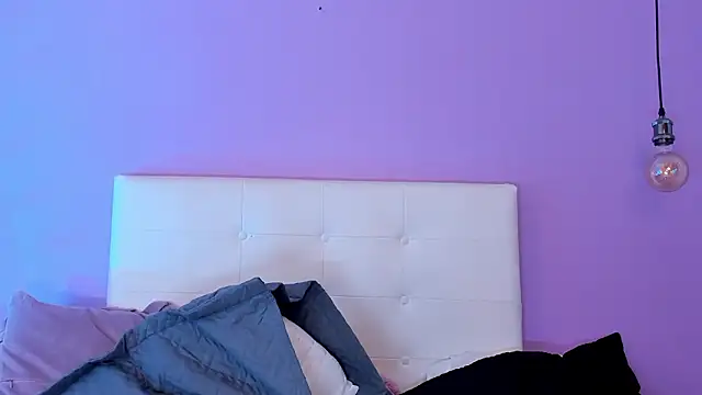 Snapshot of Charlotte11-11 chatting on 01-07-26, 07:49 Charlotte11-11 online show from 01-07-26, 07:49