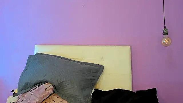 Snapshot of Charlotte11-11 chatting on 01-08-26, 05:26 Charlotte11-11 online show from 01-08-26, 05:26