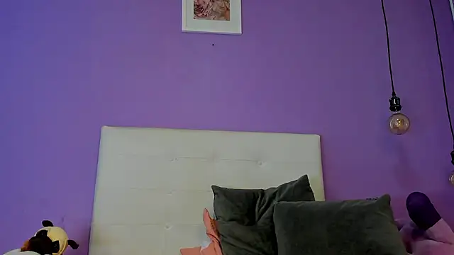 Snapshot of Charlotte11-11 chatting on 01-13-26, 01:49 Charlotte11-11 online show from 01-13-26, 01:49