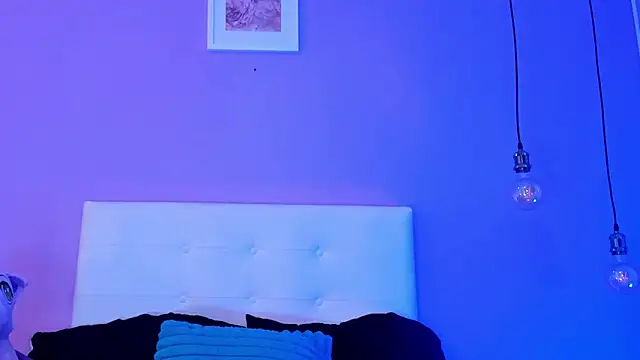 Snapshot of Charlotte11-11 chatting on 02-04-26, 03:29 Charlotte11-11 online show from 02-04-26, 03:29