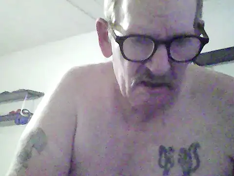 BALLZZZ111 online show from 12-17-25, 09:15