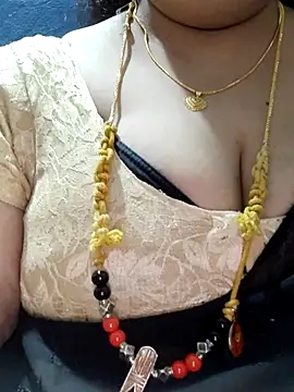 tamilthanushri online show from 12-14-25, 04:07