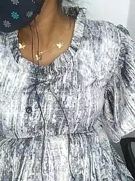 Snapshot of Jasikatamil chatting on 02-14-25, 12:25 Jasikatamil online show from 02-14-25, 12:25