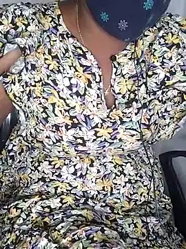 Snapshot of Jasikatamil chatting on 02-14-25, 06:40 Jasikatamil online show from 02-14-25, 06:40