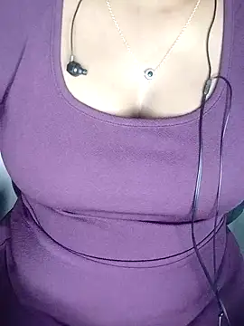 Snapshot of Jasikatamil chatting on 02-16-25, 06:32 Jasikatamil online show from 02-16-25, 06:32