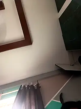 gym lover076 online show from 10-27-25, 07:23