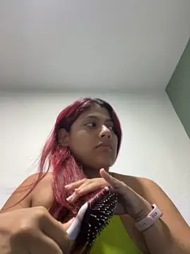 Snapshot of Aprilsmith2 chatting on 10-12-25, 01:26 Aprilsmith2 online show from 10-12-25, 01:26