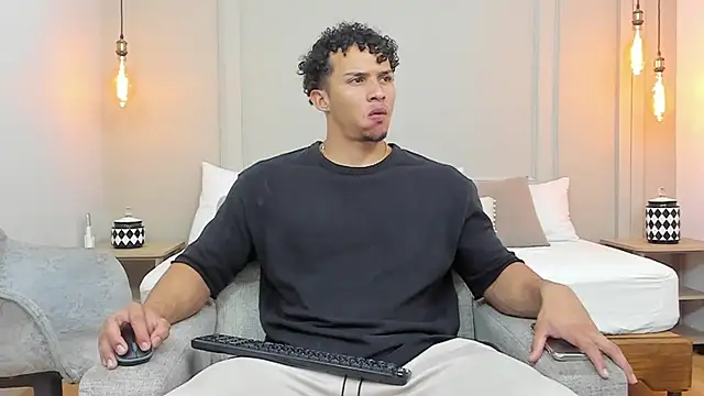 Dominick star online show from 02-07-25, 04:06