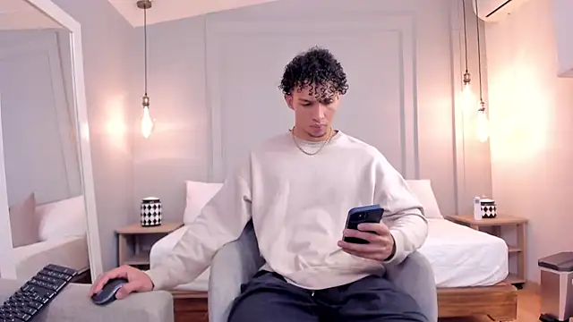 Dominick star online show from 09-24-25, 04:49