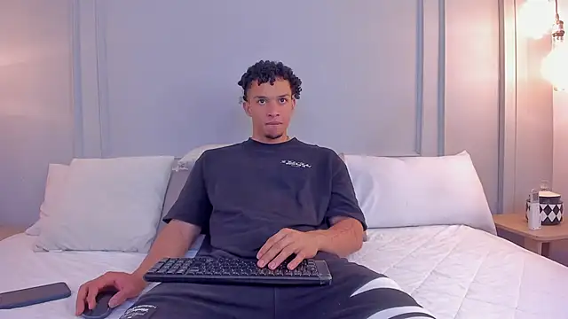 Dominick star online show from 12-04-25, 04:33