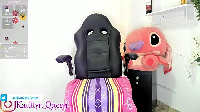 Kaitllyn Queen online show from 12-13-25, 08:04