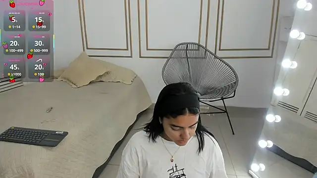 natalia aguirre1 online show from 09-21-25, 12:18