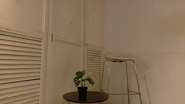 Snapshot of natalia_aguirre1 chatting on 02-10-26, 12:20 natalia aguirre1 online show from 02-10-26, 12:20