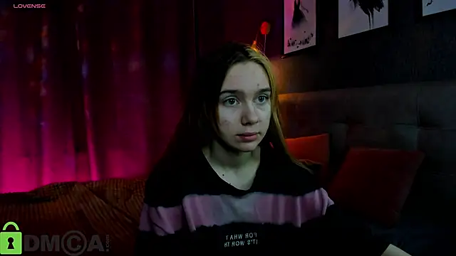 Lesi Moonie01 online show from 10-19-25, 06:58