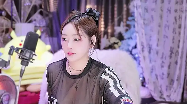 Snapshot of Missy_Nana21 chatting on 01-19-25, 04:25 Missy Nana21 online show from 01-19-25, 04:25