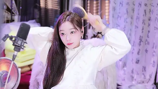 Snapshot of Missy_Nana21 chatting on 01-30-25, 04:02 Missy Nana21 online show from 01-30-25, 04:02