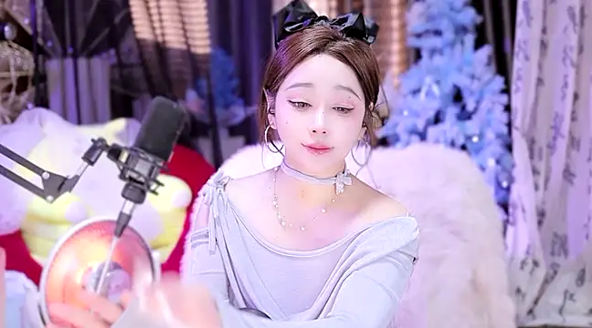 Snapshot of Missy_Nana21 chatting on 02-21-25, 07:32 Missy Nana21 online show from 02-21-25, 07:32