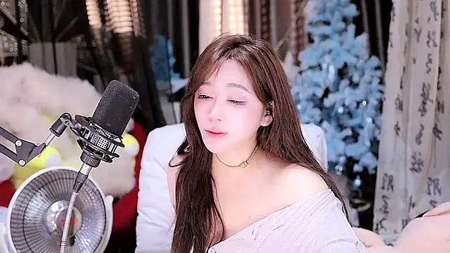 Snapshot of Missy_Nana21 chatting on 02-27-25, 06:20 Missy Nana21 online show from 02-27-25, 06:20