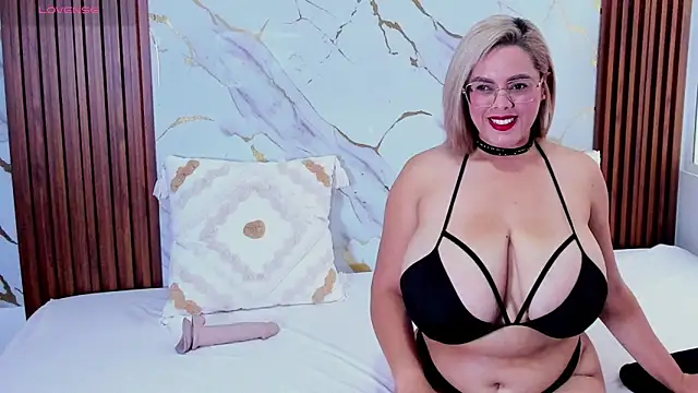 AdelyGinn online show from 01-19-26, 02:10