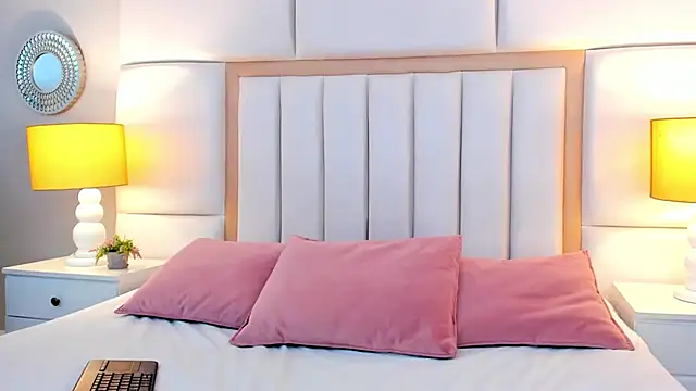 AmbarSantany online show from 11-14-25, 11:35