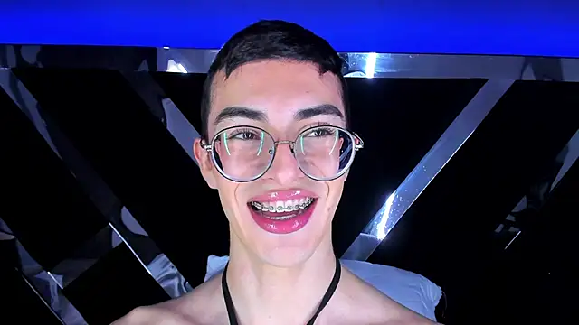 MaxiRogers online show from 01-12-25, 08:03