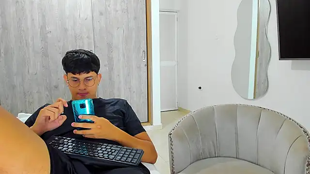 kittyandrick online show from 12-04-24, 07:17