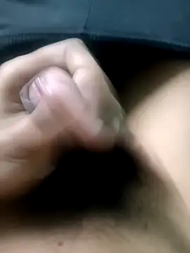 Snapshot of AloneDick chatting on 12-18-24, 09:25 AloneDick online show from 12-18-24, 09:25